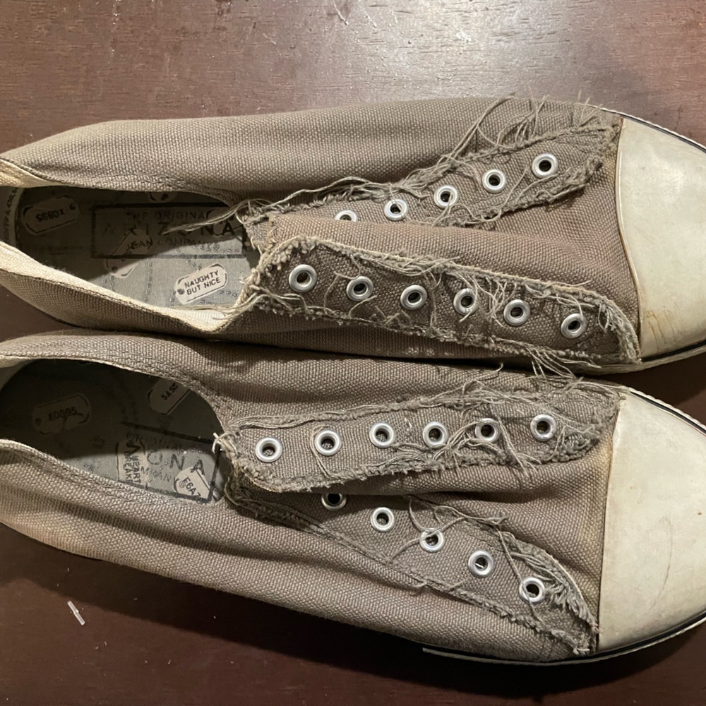 Arizona slip on sneakers size 8